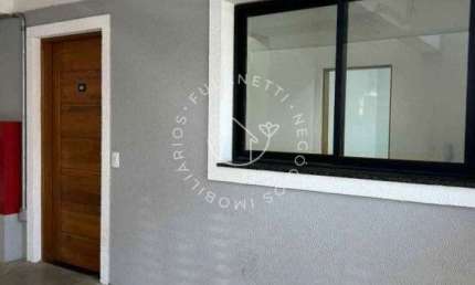 Novo, Nunca Habitado e Bem Localizado – Locacao na Vila Re - Aluguel R$ 1650,00/ mes