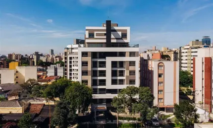 Apartamento Garden à Venda | 3 Quartos (1 Suíte) | Condomínio  Juvevê