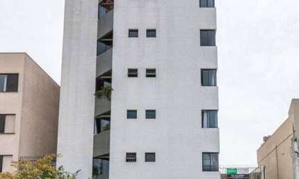 Seu Novo Lar no Cabral: 2 Quartos, 1 Suíte,  Condomínio com Salão de Festas