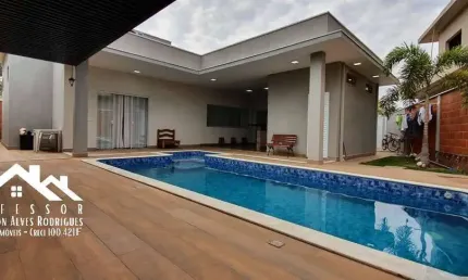 Linda Casa no Condomínio Vale das Oliveiras em Limeira-SP