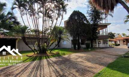 Lindíssima Casa Duplex no Condomínio Colonial em Limeira-SP
