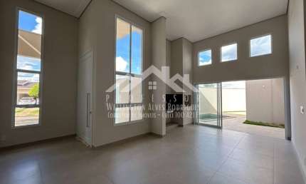 Linda Casa de Esquina no Condomínio Roland I em Limeira-SP