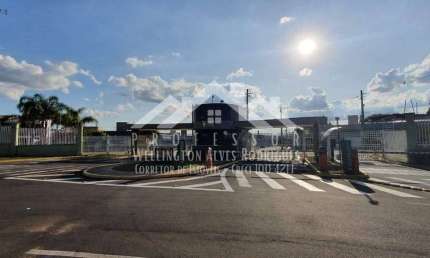 Belíssimo Sobrado no Condomínio Vale das Oliveiras em Limeira - São Paulo