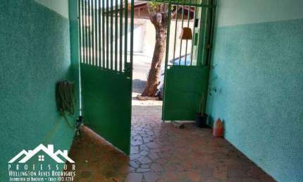 Casa com Salão Comercial no Bairro Santa Josefa em Limeira-SP