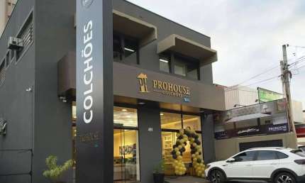 Lindo Prédio Comercial na Avenida Piracicaba, Vila São João, em Limeira-SP
