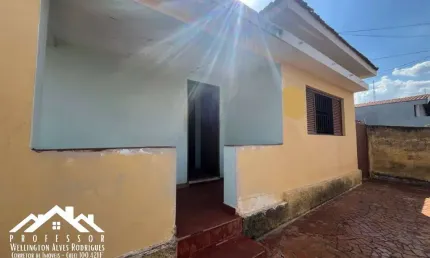 Imóvel com 2 Casas + Barracão no Jardim Brasil em Limeira-SP