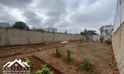 Terreno murado no Jd. Bela Vista/Resid. Chácaras São José em Limeira-SP