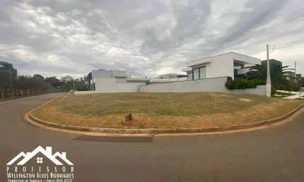 Terreno de esquina no Condomínio Residencial Ilha de Bali em Limeira-SP