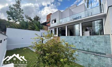 Mansão Nova à venda no Condomínio Porto Real V em Limeira-SP