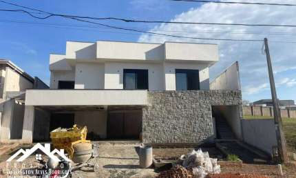 Casa Duplex à venda no Condomínio Portal de São Clemente em Limeira-SP