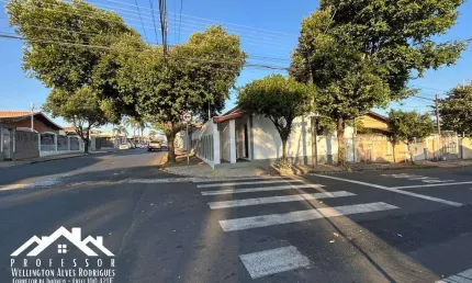 Casa de esquina  rua Bahia com Maranhão Bairro Vila Cristóvam em Limeira-SP