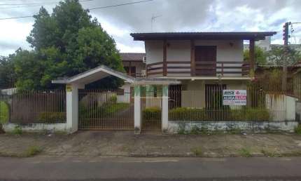 Apartamento com 4 quartos para alugar no São Jorge, Novo Hamburgo  por R$ 2.715