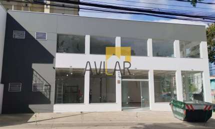 Barracão comercial de alto padrão para locação no Centro de Campinas-SP: 2 salas, 4 banheiros, 12 vagas, 320m².