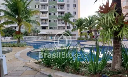 Vendo apartamento 2 quartos sendo um suíte na  Barra Olímpica