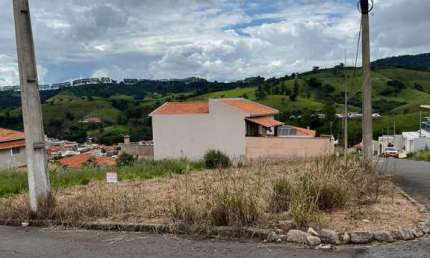 Terreno de esquina para venda em Bandeira do Sul -MG