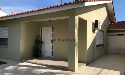 Casa com 4 quartos à venda no Igara, Canoas  por R$ 798.000