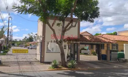Casa em condomínio fechado com 2 quartos à venda no Olaria, Canoas  por R$ 350.000