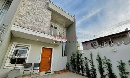Casa com 3 quartos à venda no Igara, Canoas  por R$ 750.000