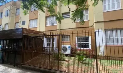 Apartamento de dois dormitórios localizado no bairro Passo da Arreia