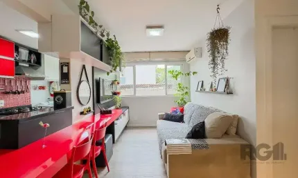 Apartamento a venda no bairro Passo da Areia com dois dormitórios.