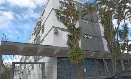 Apartamento com 1 quarto e 1 vaga de garagem no Bairro Sarandí