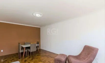 Apartamento para Venda - 128m², 3 dormitórios, 1 vaga - Menino Deus