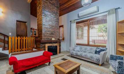 Casa com 3 quartos e 4 vagas no Bairro Vila Ipiranga