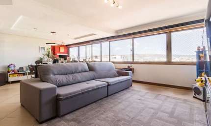 Apartamento com 3 quartos, 1 suíte, à venda no bairro Petrópolis