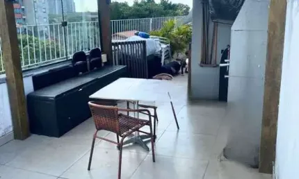 Cobertura à venda com 2 quartos, 121 m² e 1 vaga escriturada no Cristal.