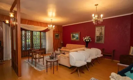 Casa à venda com 280m², 4 quartos e 2 vagas no bairro auxiliadora