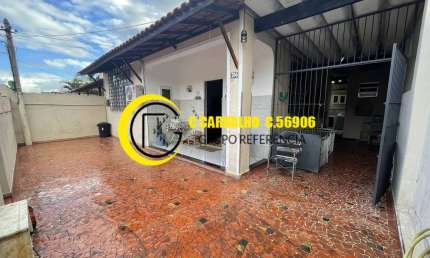 Casas em  Irajá com quintal e garagem. MOBILIADAS ( 2 CASAS 2 EM 1)