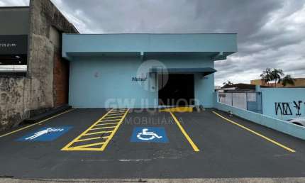 Sala comercial para alugar na Rua Prefeito Helmuth Fallgatter, 2260, Boa Vista, Joinville por R$ 5.500