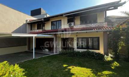 Casa com 4 quartos para alugar na Rua Professor Ricardo Buss, 141, Saguaçu, Joinville por R$ 5.500