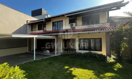Casa comercial para alugar na Rua Professor Ricardo Buss, 141, Saguaçu, Joinville por R$ 5.500