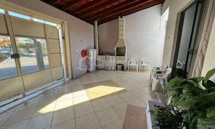 Casa com 3 dormitórios, sendo 1 suíte,  à venda, 221 m² por R$ 650.000 - Vila Mollon IV - Santa Bár