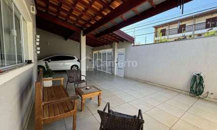 Casa com 3 dormitórios à venda, 99 m² por R$ 730.000,00 - Vila São Pedro - Americana/SP
