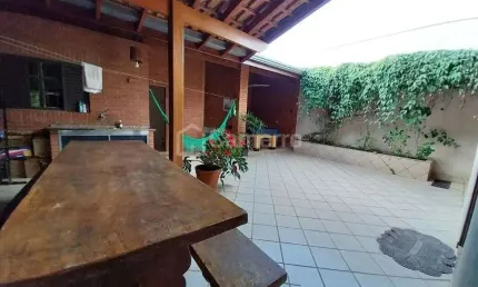 Casa com 3 dormitórios, sendo 1 suíte,  à venda, 225 m² por R$ 950.000 - Chácara Rodrigues - Americ