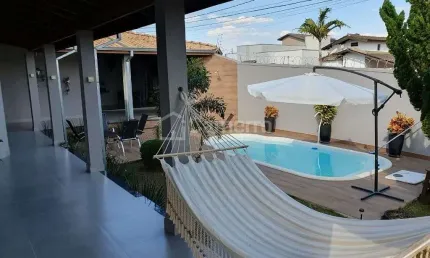 Casa com 3 dormitórios, sendo 3 suítes,  à venda, 206 m² por R$ 970.000 - Jardim Maria Helena - Nov