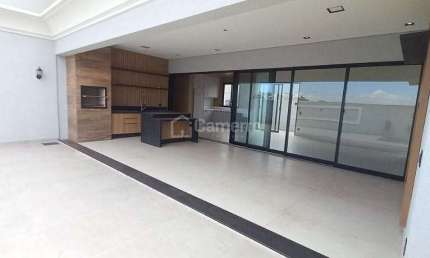 Casa alto padrão, com 3 dormitórios, sendo 3 suítes, à venda, 250 m² por R$ 2.700.000 - Jardim Pau