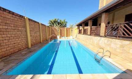 Casa com 3 dormitórios para alugar, 490 m² por R$ 6.278/mês - Vila Brasil - Santa Bárbara D'Oeste/S
