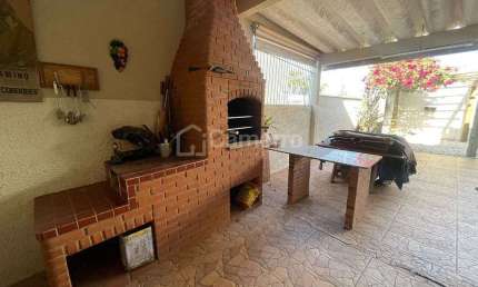 Casa com 3 dormitórios para alugar, 177 m² por R$ 7.500/mês - Centro - Americana/SP