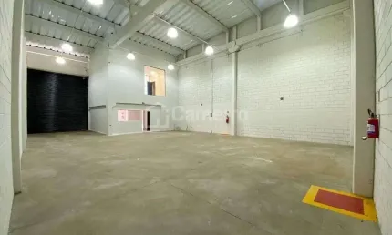 Galpão / Barracão para locação 326 Mts² 8.000/Mês, Loteamento Industrial Machadinho, Americana, SP