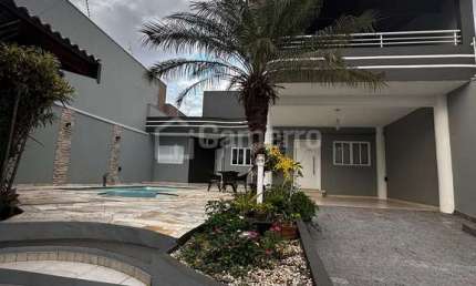 Casa à venda, com 3 dormitórios, sendo 1 suíte, com 300m² terreno e 189,31m² construção, Terras de