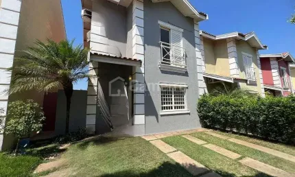 Casa com 3 dormitórios para alugar, 109 m² por R$ 3.600/mês -  Cariobinha - Americana/SPAgende já u