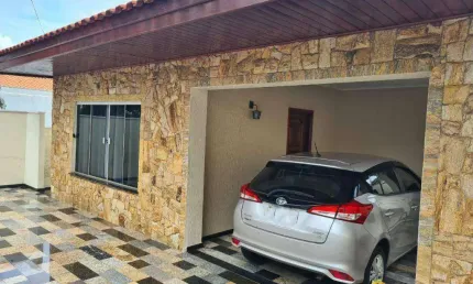 Casa com 3 dormitórios, sendo 2 suítes,  à venda, 161 m² por R$ 750.000 - Vila Bertini - Americana/SP