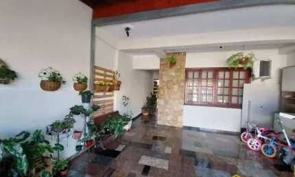 Casa com 3 dormitórios, sendo 1 suíte,  à venda, 196 m² por R$ 490.000 - Jardim Geriva - Santa Bárbara D'Oeste/SP