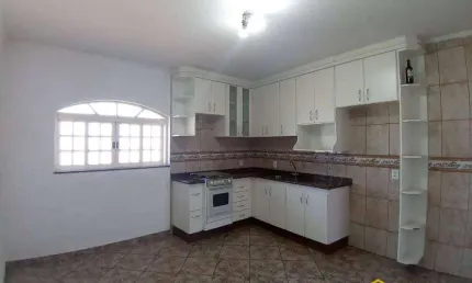 Casa com 2 dormitórios para alugar, 100 m² por R$ 2.300,00/mês - Vila Louricilda - Americana/SP