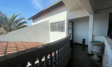 Casa Superior com 2 dormitórios para alugar, 120 m² por R$ 1.700/mês - Vila Mollon IV - Santa Bárbara D'Oeste/SP