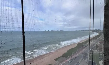 Apartamento frontal, à venda no Edf. Lanai Beach, em Jacarecica
