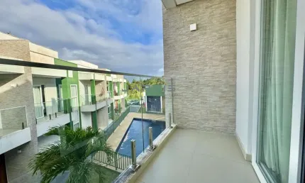 Vendo casa de 90m² em condomínio fechado com 3 suítes - Antares